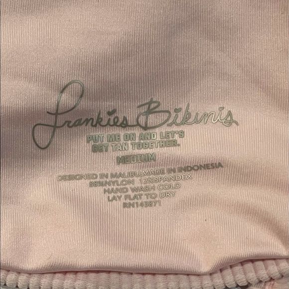 NWT Frankie’s Bikinis Melrose Ribbed Top Rose Water Light Pink Medium TOP ONLY - Picture 9 of 10